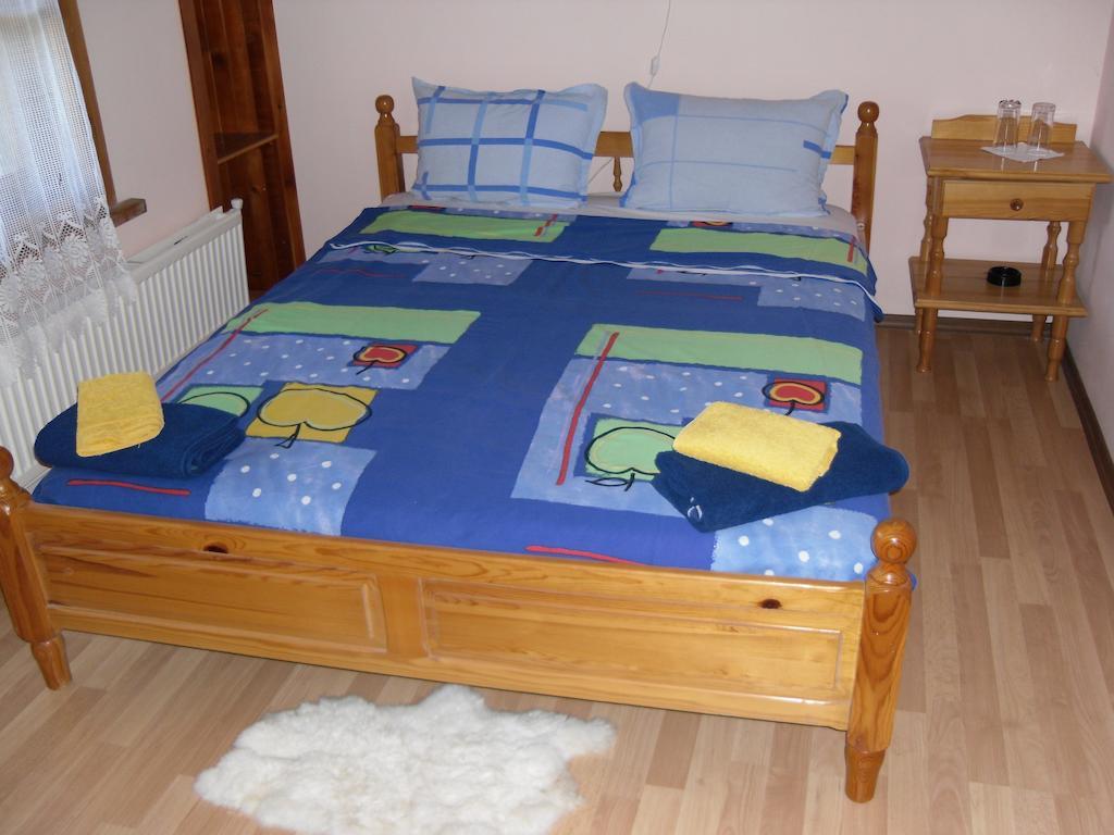 Veselata Guest House Dolna Banja Rom bilde